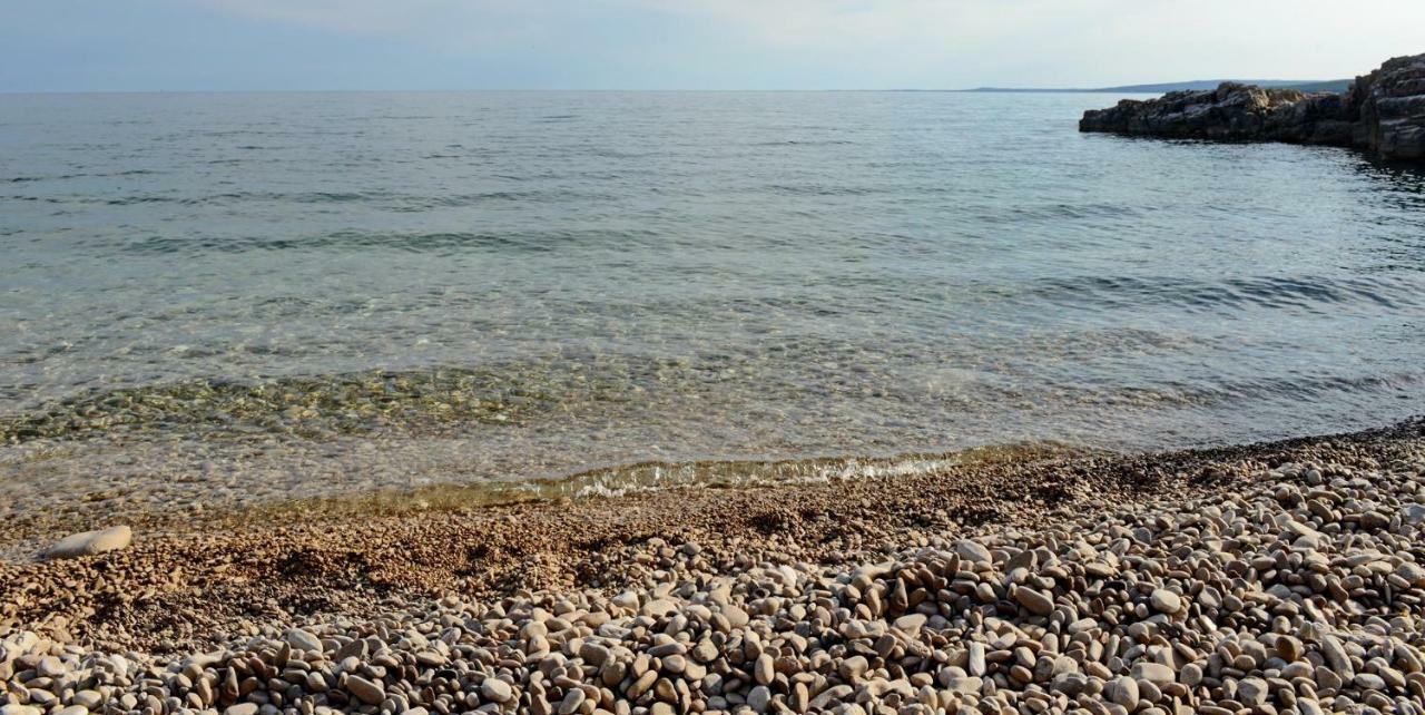 Apartment Stefania On The Beach Koromacno Exterior photo