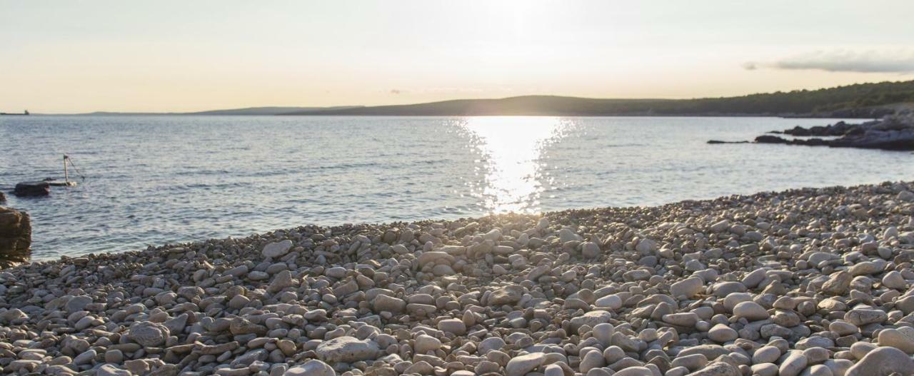 Apartment Stefania On The Beach Koromacno Exterior photo