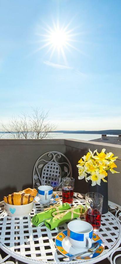 Apartment Stefania On The Beach Koromacno Exterior photo